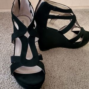 Open toe platform wedges
